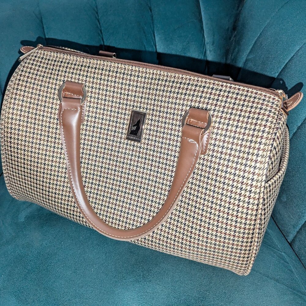 London Fog Cambridge II 16-Inch Classic Satchel in Tan and Navy Houndstooth